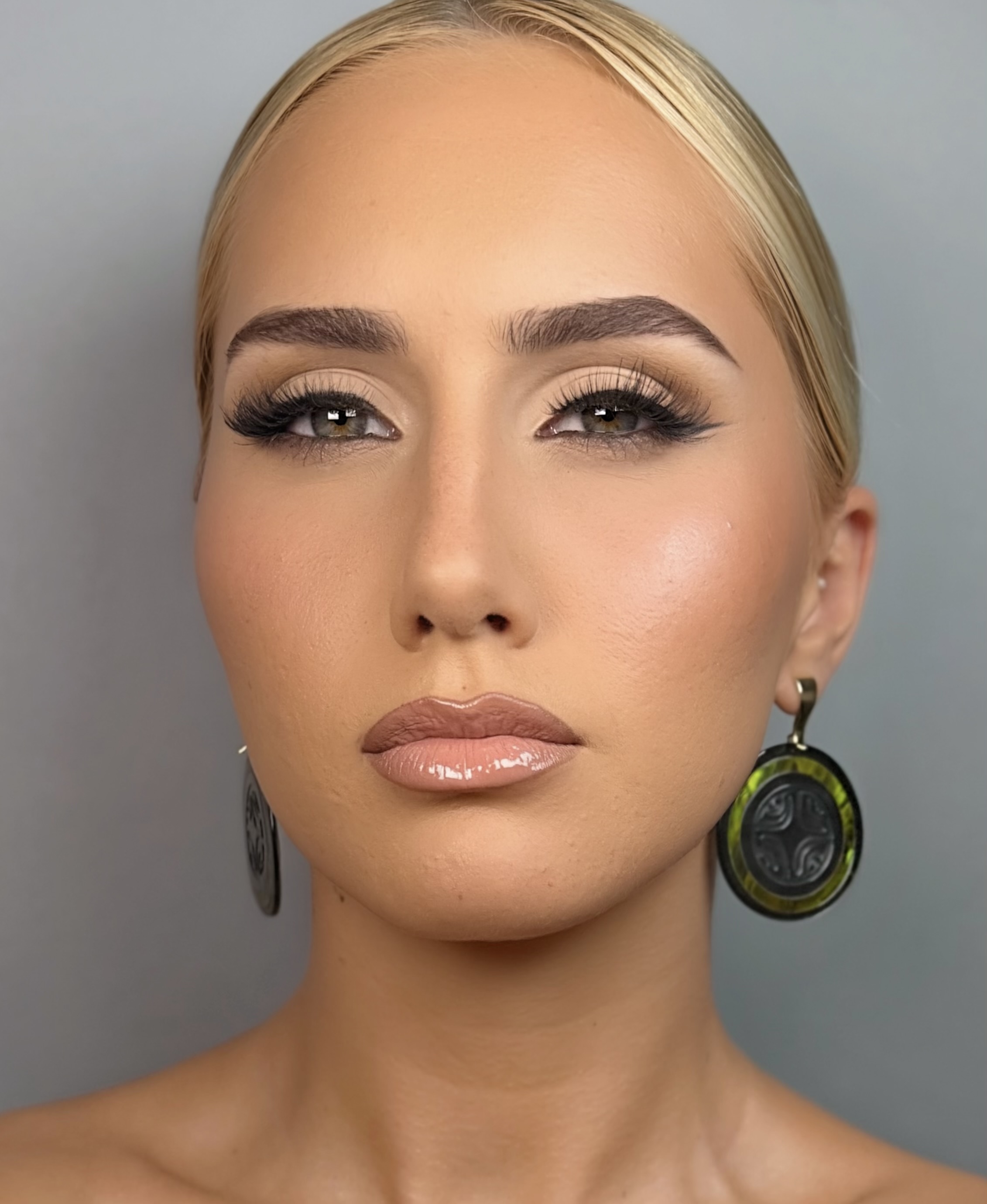 Aurora “Ipo” Thomas — makeup artist portfolio photo 20